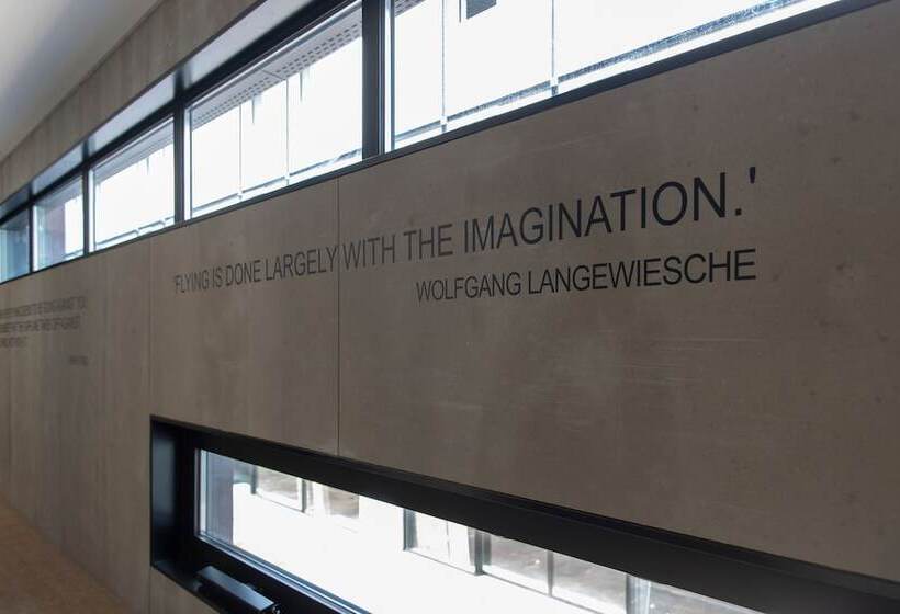 هتل Ibis Styles Lisboa Aeroporto