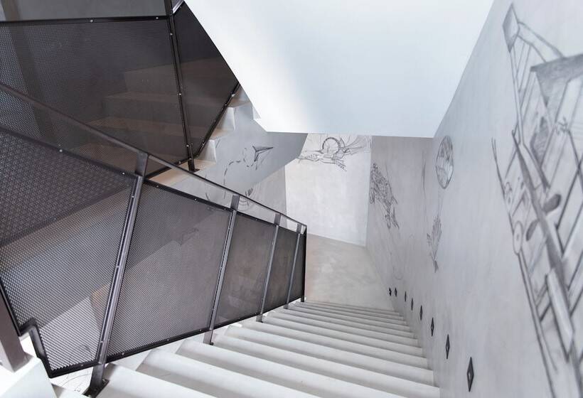 هتل Ibis Styles Lisboa Aeroporto