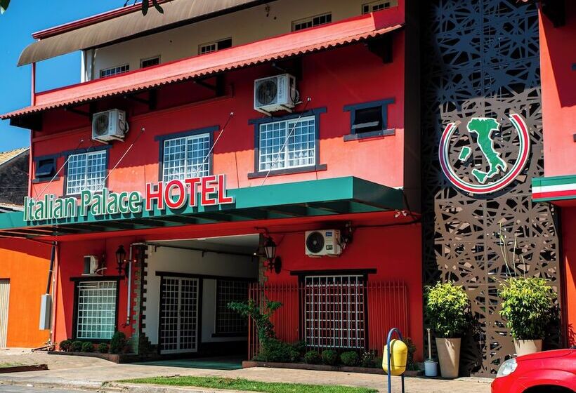 酒店 Italian Palace