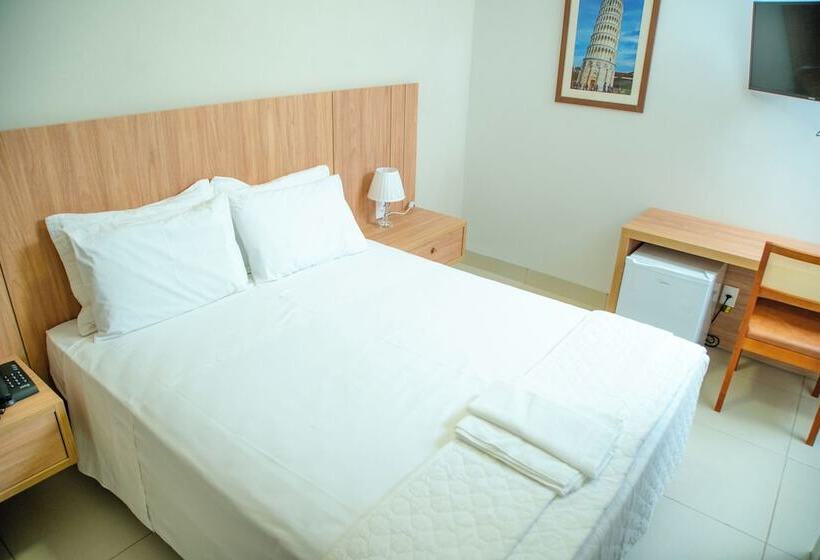 酒店 Italian Palace