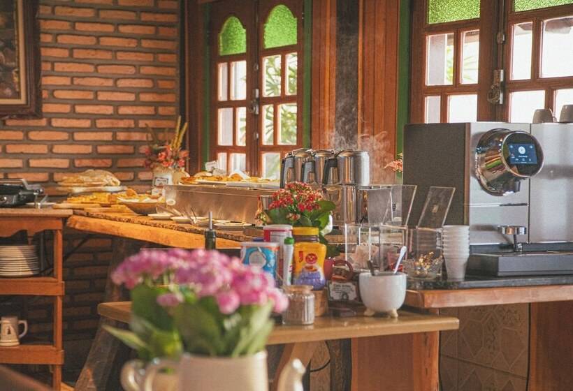 酒店 Italian Palace