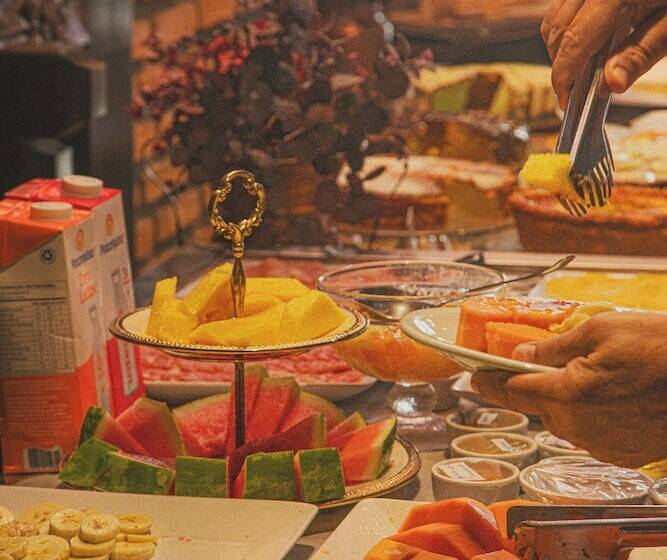 酒店 Italian Palace