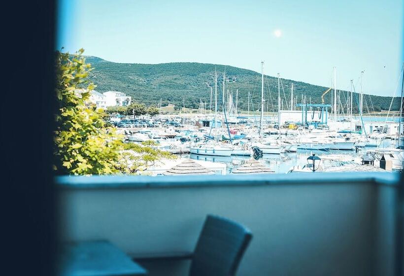 Отель Marina D Oro