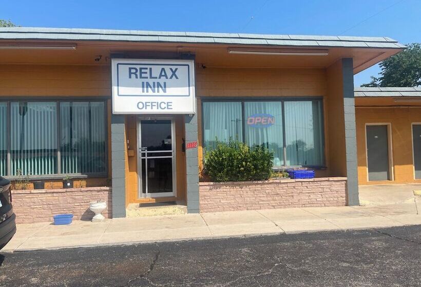 فندق Relax Inn By Oyo Clinton
