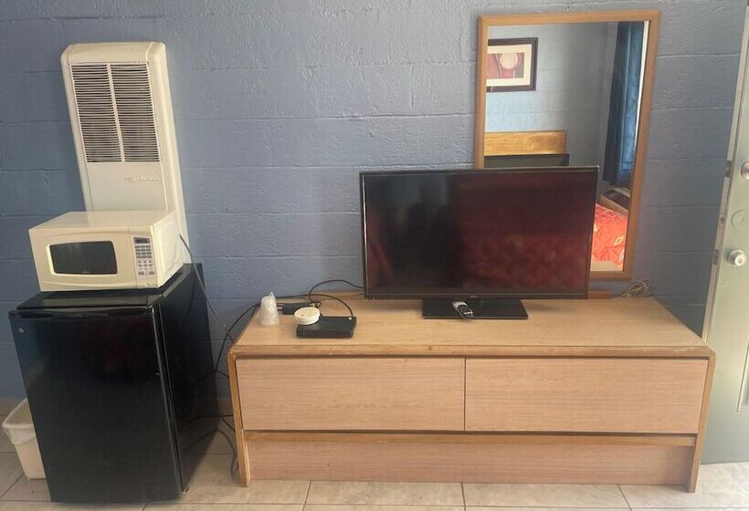 فندق Relax Inn By Oyo Clinton