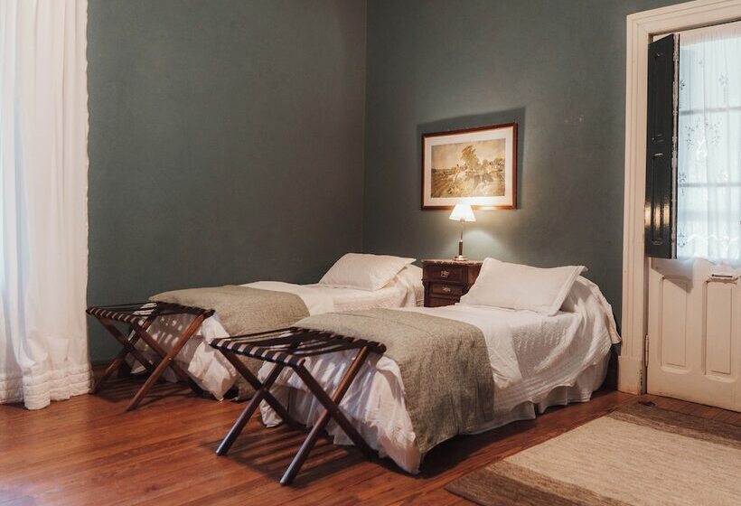 فندق ريفى Estancia La Violeta