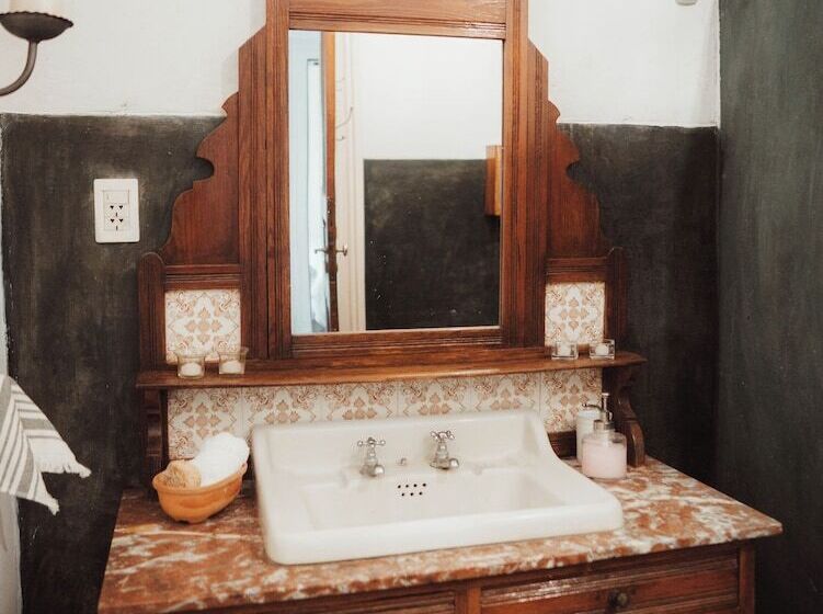 فندق ريفى Estancia La Violeta