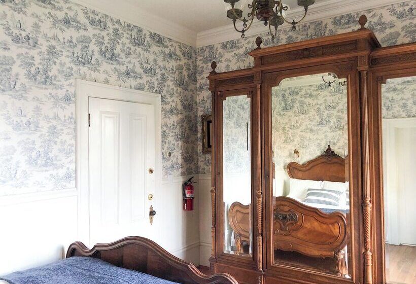 فندق The Weller House