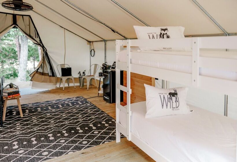 호텔 Timberline Glamping Cheaha