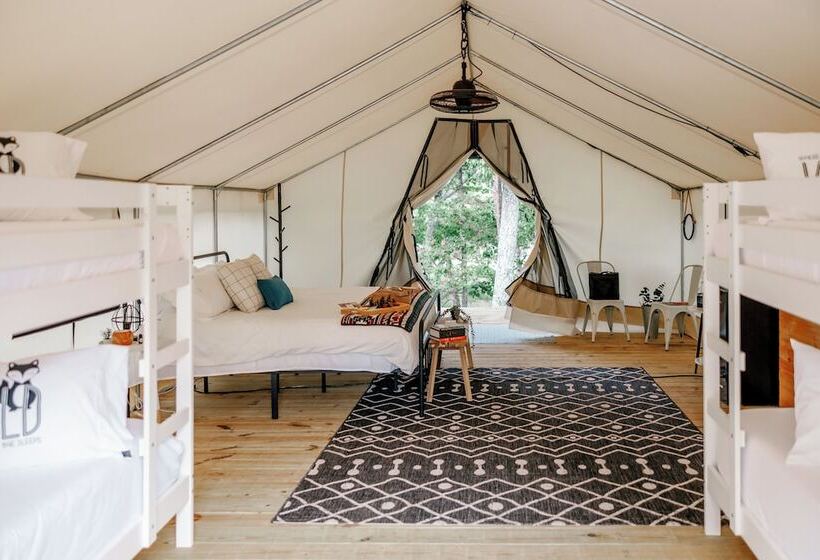 호텔 Timberline Glamping Cheaha
