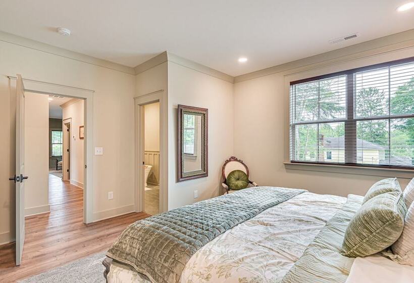 Idyllic Belmont Home < 1 Mi To Historic District!