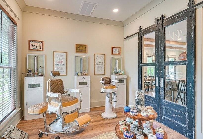 Idyllic Belmont Home < 1 Mi To Historic District!