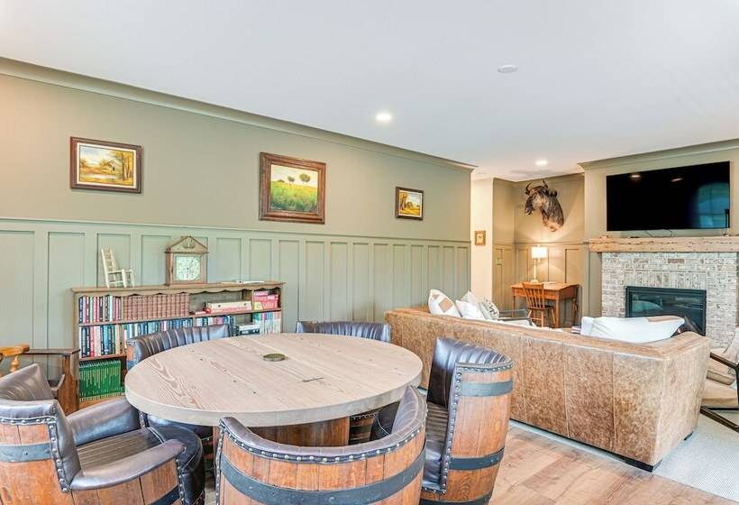 Idyllic Belmont Home < 1 Mi To Historic District!