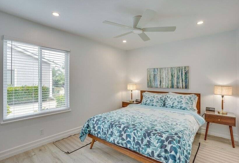 Idyllic Tustin Home W/ Private Patio & Grill