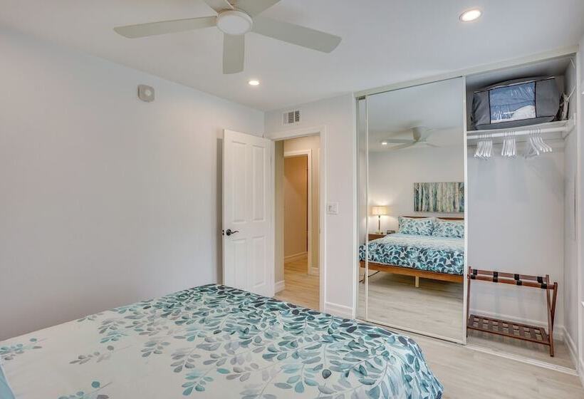 Idyllic Tustin Home W/ Private Patio & Grill