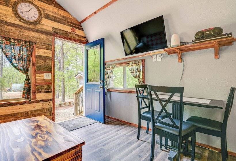 Inviting Des Arc Cabin W/ Fire Pit + Deck!