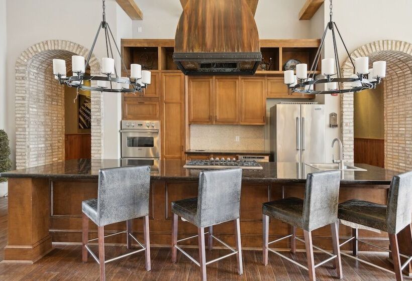 Kasa At Berkshire Village District Raleigh