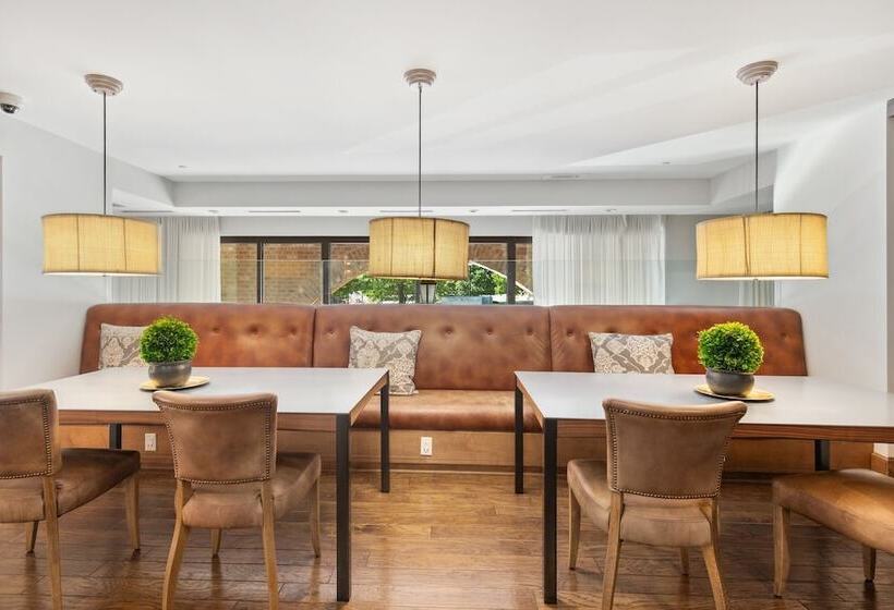 Kasa At Berkshire Village District Raleigh