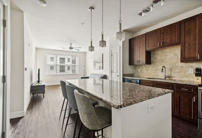 Kasa At Berkshire Village District Raleigh