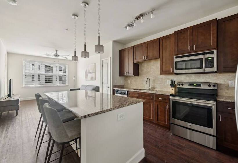 Kasa At Berkshire Village District Raleigh