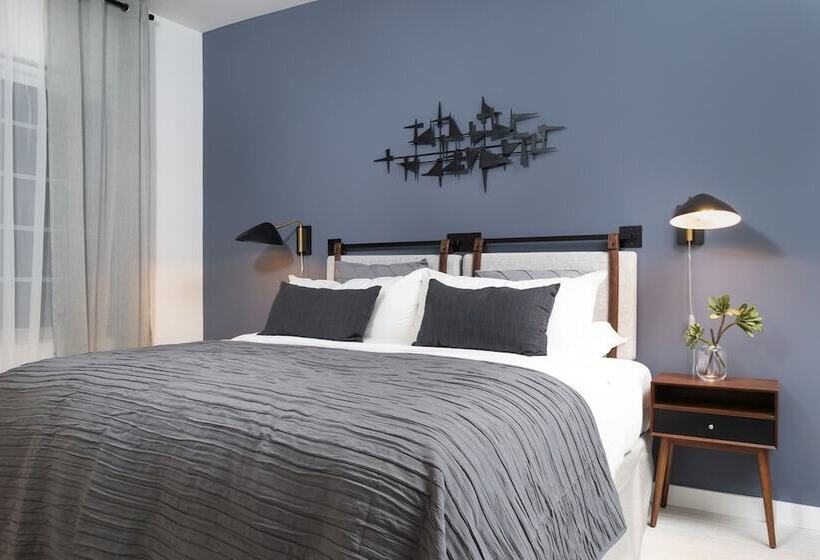 Kasa Collins Park Miami Beach Convention Center