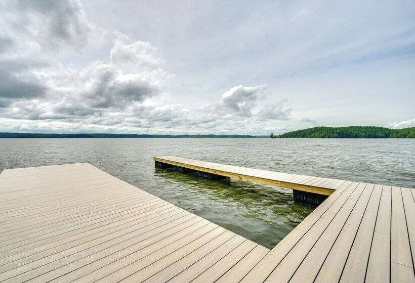 Kentucky Lake Home W/ Boat Launch & Hot Tub!
