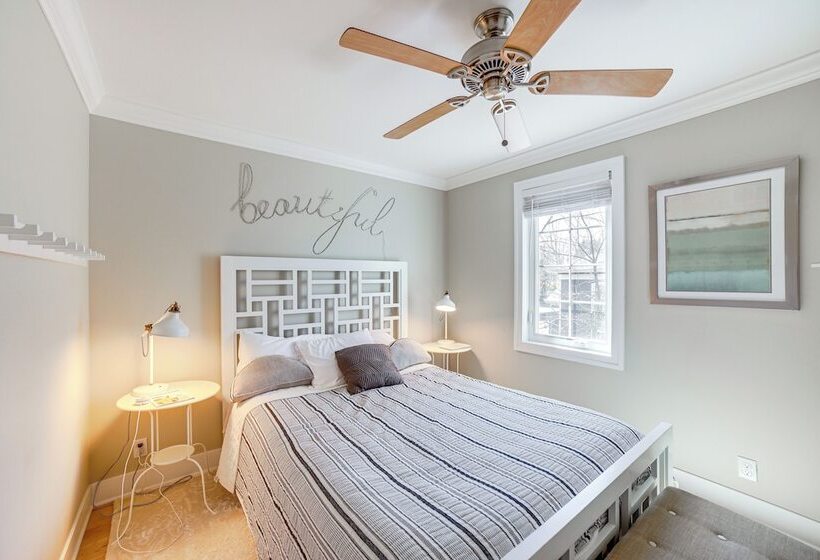 Downtown Douglas Home W/ Kayaks Near Oval Beach