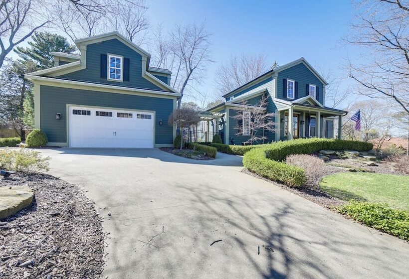 Downtown Douglas Home W/ Kayaks Near Oval Beach