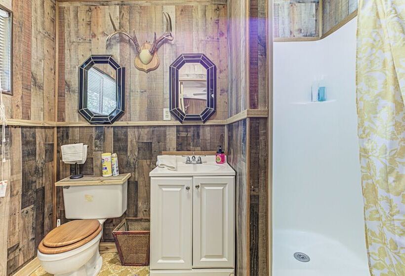 Kingsland Duo 2 Cottages In 1 W/ Lakeview!