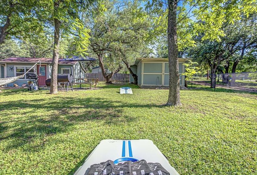 Kingsland Duo 2 Cottages In 1 W/ Lakeview!