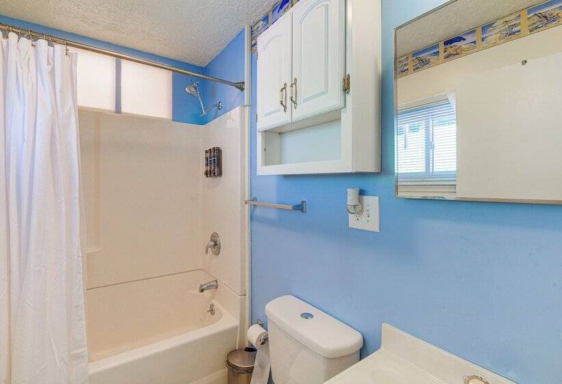 Kingsport  Boone Lake Hideaway  W/ Deck & Views!