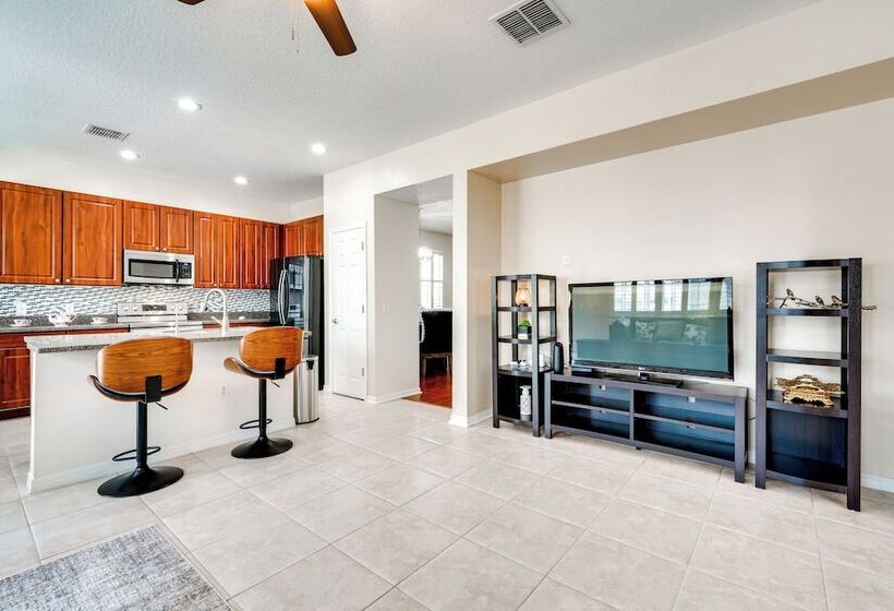 Kissimmee Home W/ Private Pool Near Disney Parks!