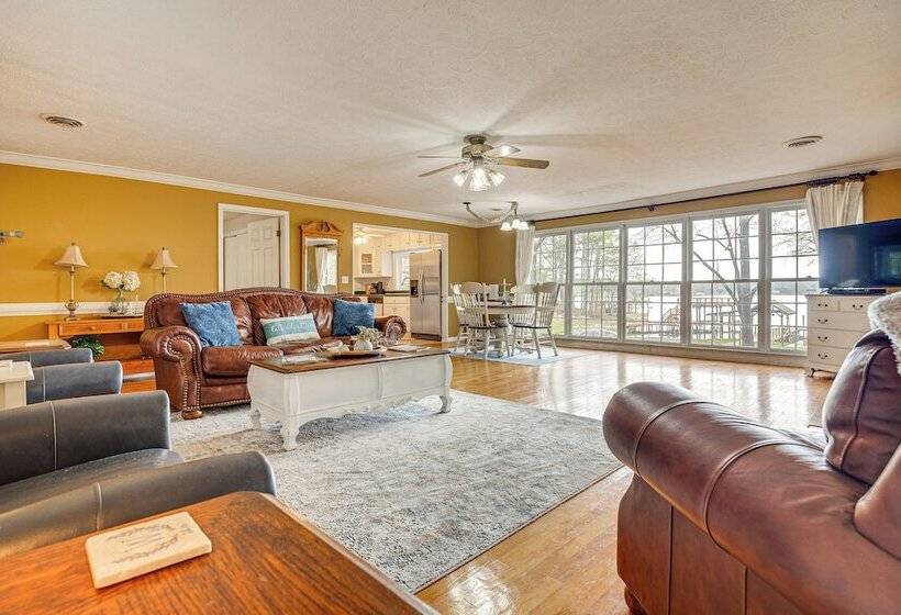 Lakefront Leesburg Home W/ Private Dock & Ramp!