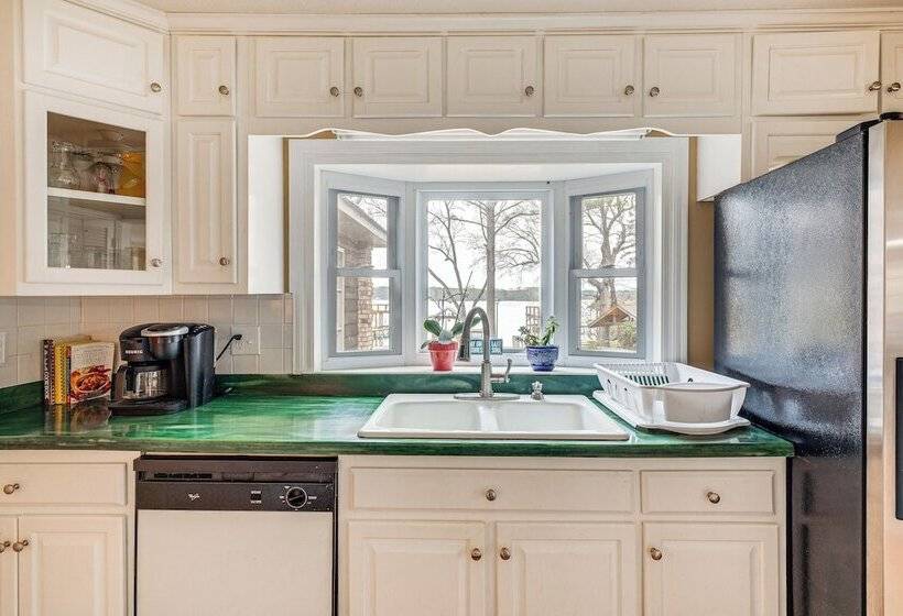 Lakefront Leesburg Home W/ Private Dock & Ramp!