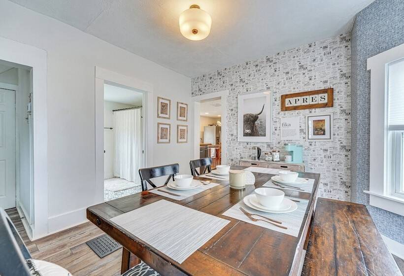 Lovely Ludlow Farmhouse ~ 1 Mi To Town & Slopes!