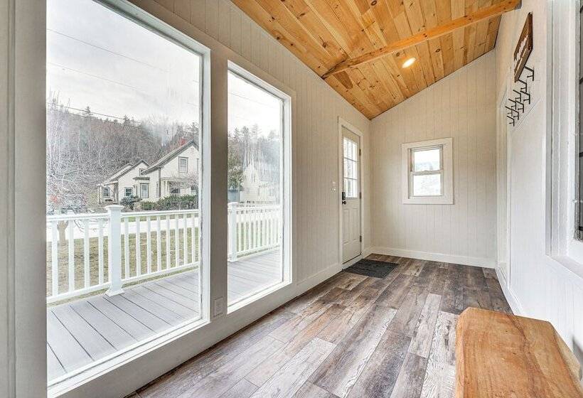 Lovely Ludlow Farmhouse ~ 1 Mi To Town & Slopes!