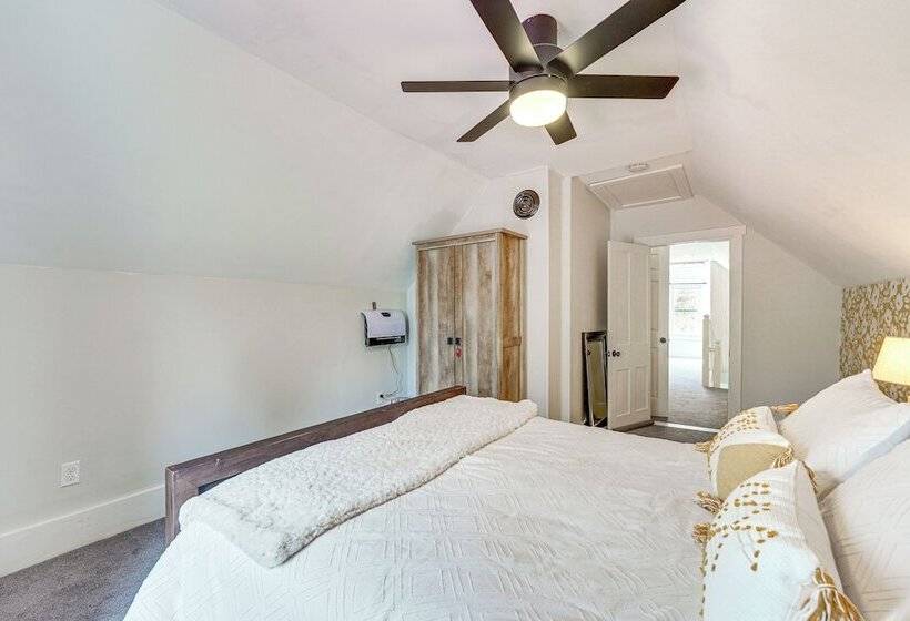 Lovely Ludlow Farmhouse ~ 1 Mi To Town & Slopes!