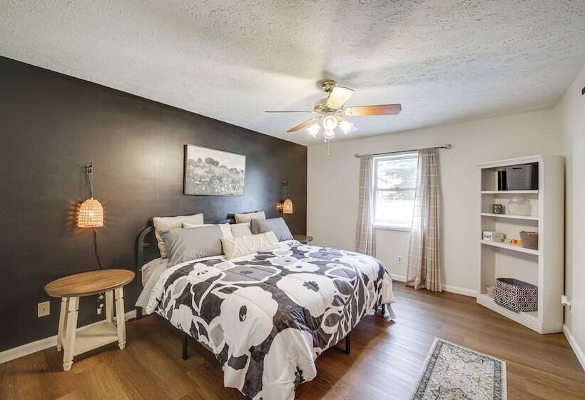 Lovely Terre Haute Home W/ Private Yard & Hot Tub!