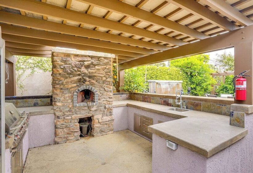 Lovely Tustin Home W/ Outdoor Kitchen: 3 Mi To Zoo