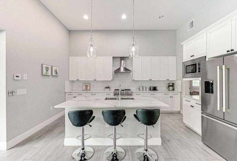 Marco Island Home W/ Pool & Hot Tub Near Beaches!