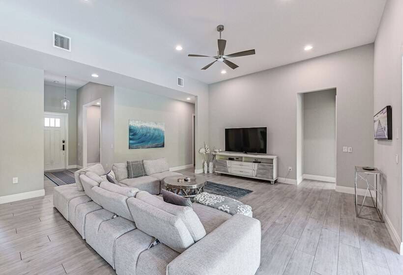 Marco Island Home W/ Pool & Hot Tub Near Beaches!