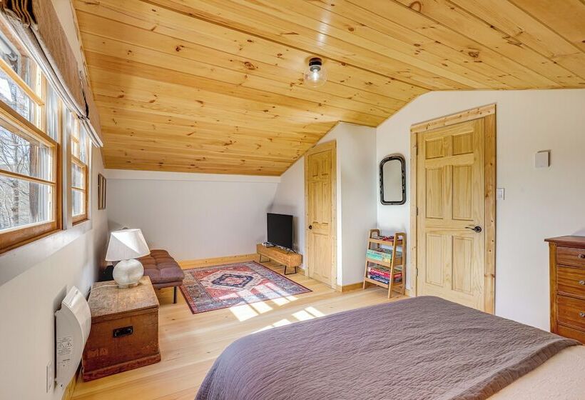 Mars Hill Log Cabin W/ Fire Pit & Resort Amenities