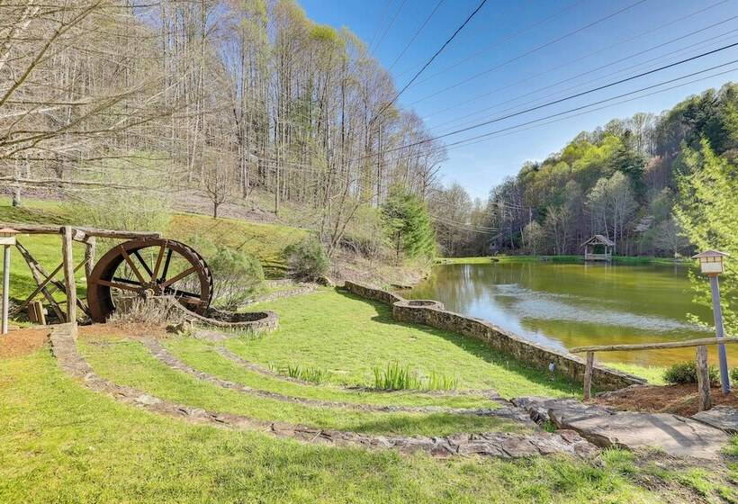 Mars Hill Log Cabin W/ Fire Pit & Resort Amenities