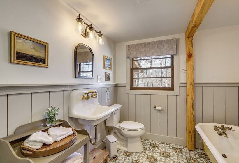 Mars Hill Log Cabin W/ Fire Pit & Resort Amenities