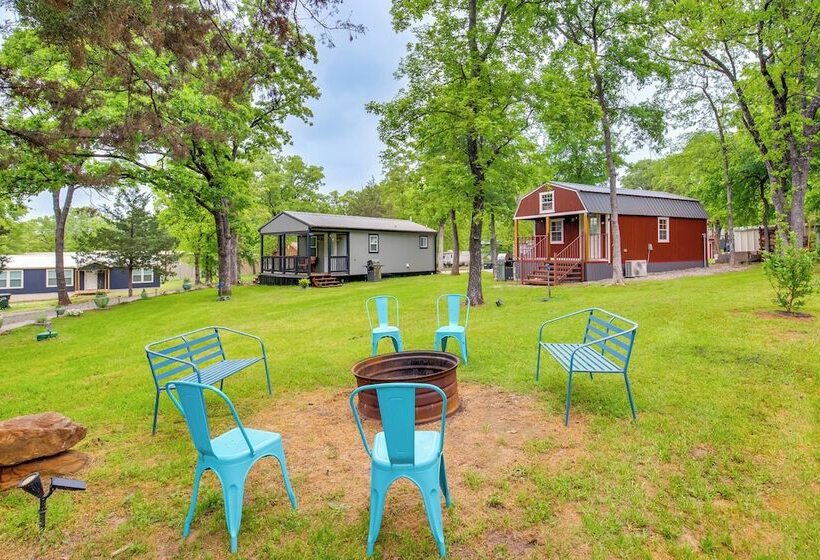 Mead Cabin: 2 Blocks To Willow Springs Marina