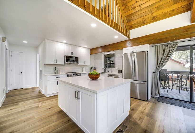 Modern Cabin In Munds Park: Family Friendly!