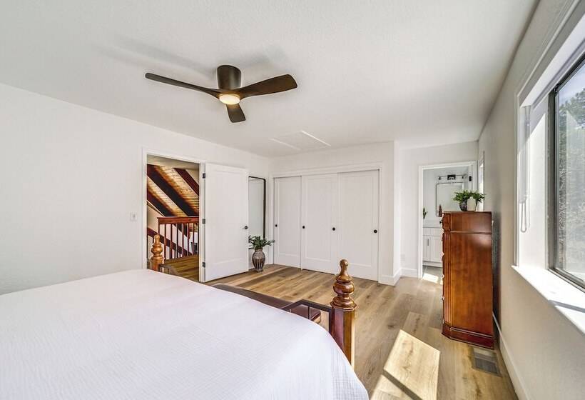 Modern Cabin In Munds Park: Family Friendly!