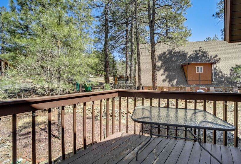 Modern Cabin In Munds Park: Family Friendly!