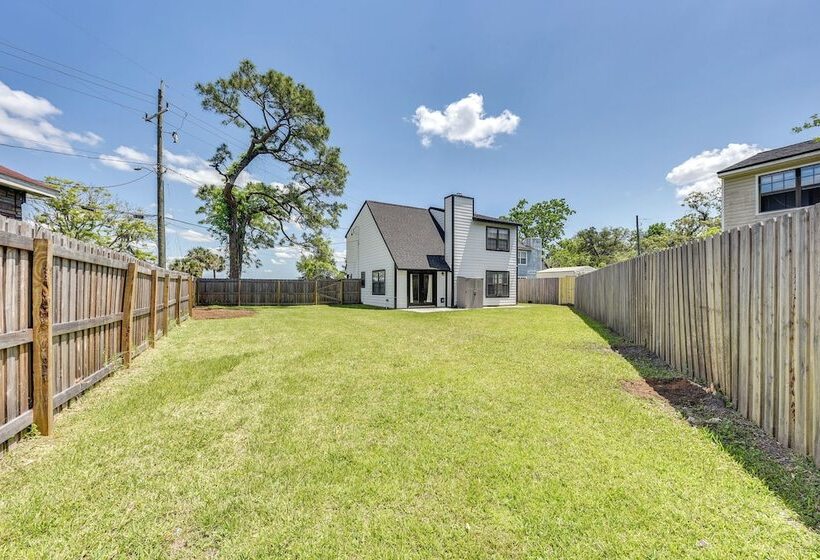 Modern Jacksonville Home   Close To River!