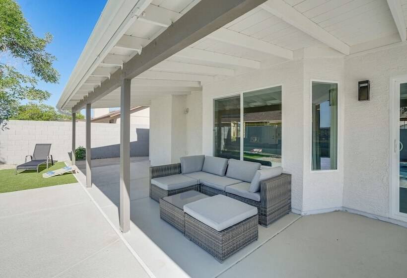 Home Near Spring Training & State Farm Stadium!